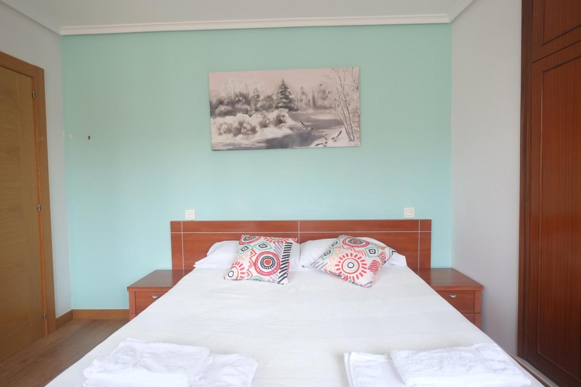 Entre Castillo Y Catedral Vut 09587