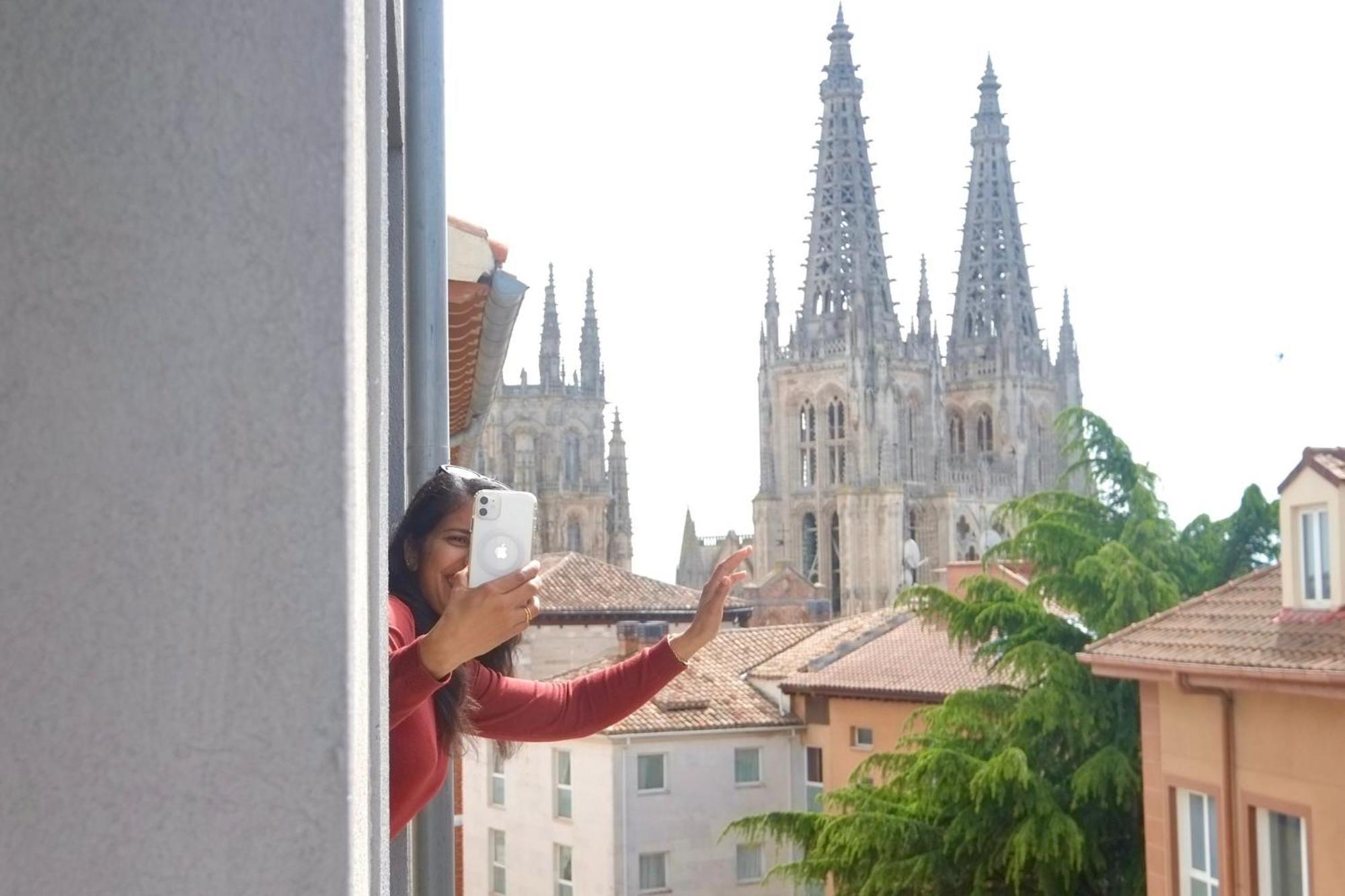 Entre Castillo Y Catedral Vut 09587